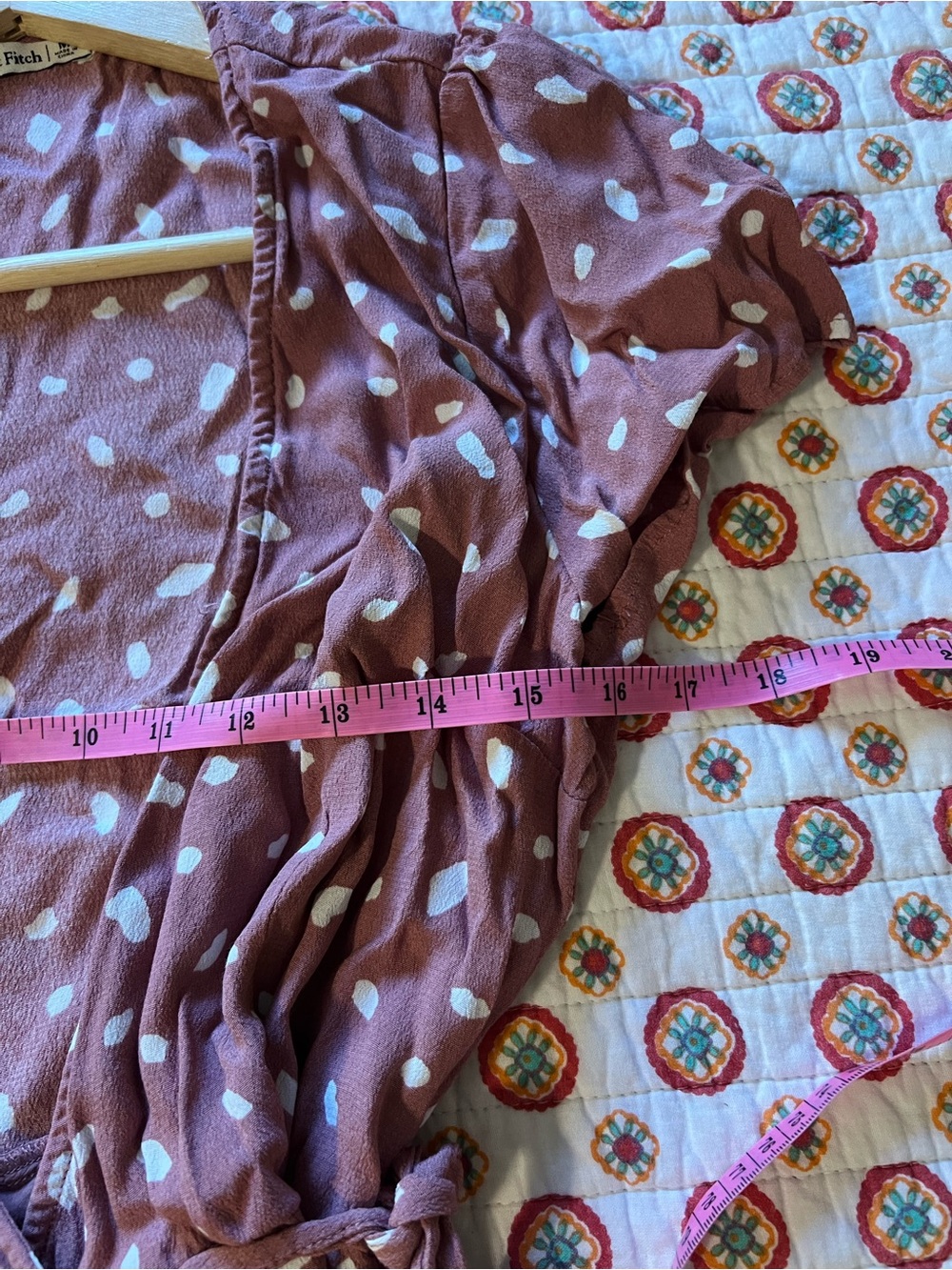 EUC Abercrombie & Fitch Dusty Rose Mini Wrap Dress size medium - Picture 6 of 7